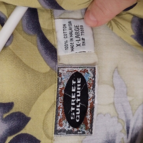 Men's Hawaiian Button Shirt - Picture 2 of 4